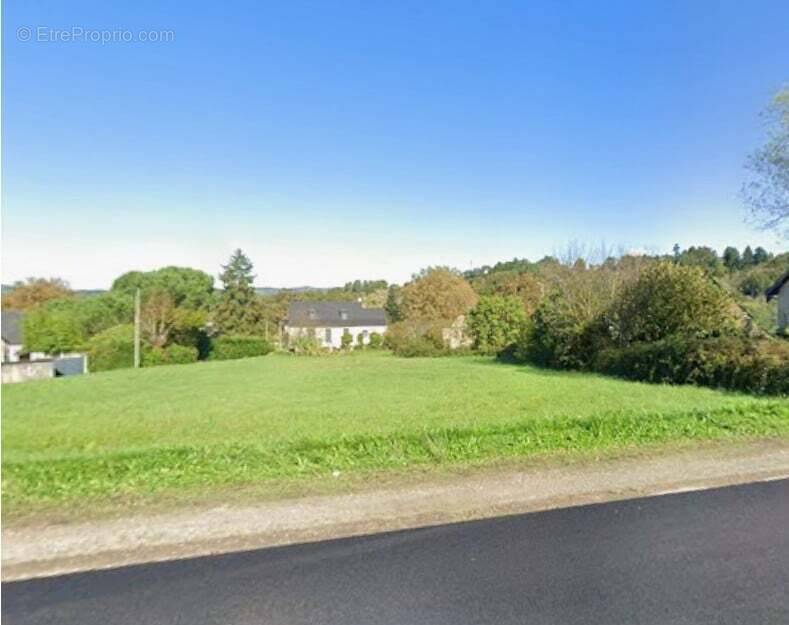 Terrain à MONTREUIL-SUR-BRECHE