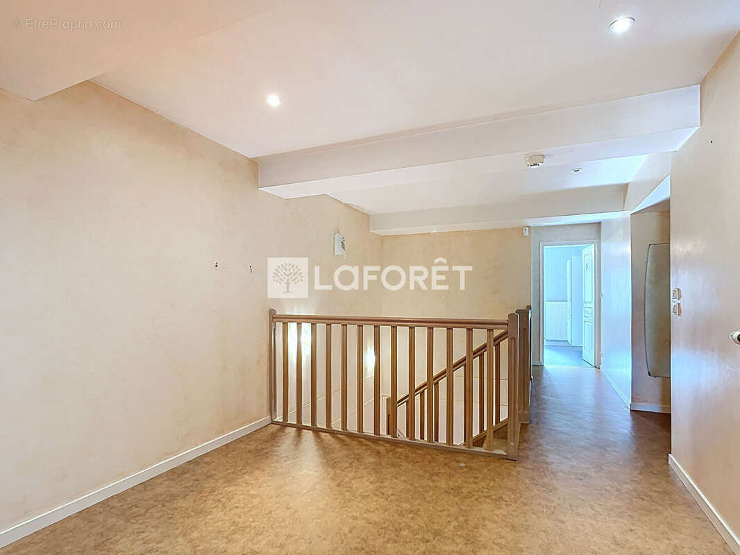 Maison à CHATILLON-SUR-CHALARONNE