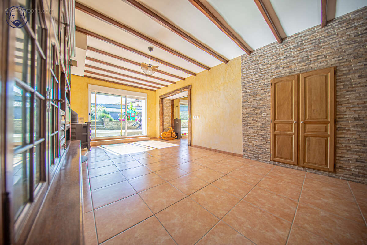 Grande maison de village totalement rénovée - photo 3