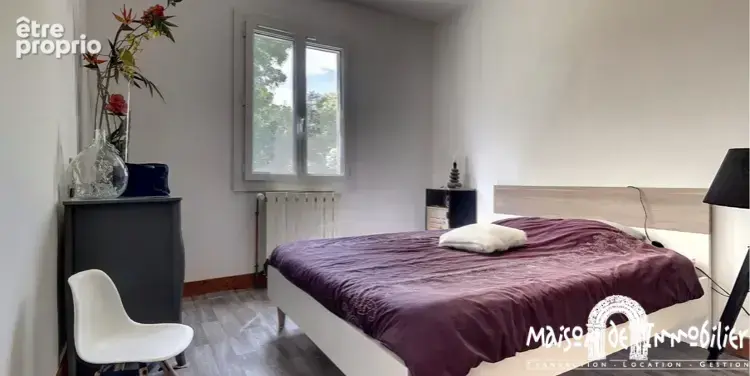 A vendre à GIMEUX (Charente) - Maison de plain-pied de 4 pièces - 92m2 - Grand jardin et terrasse couverte - photo 8