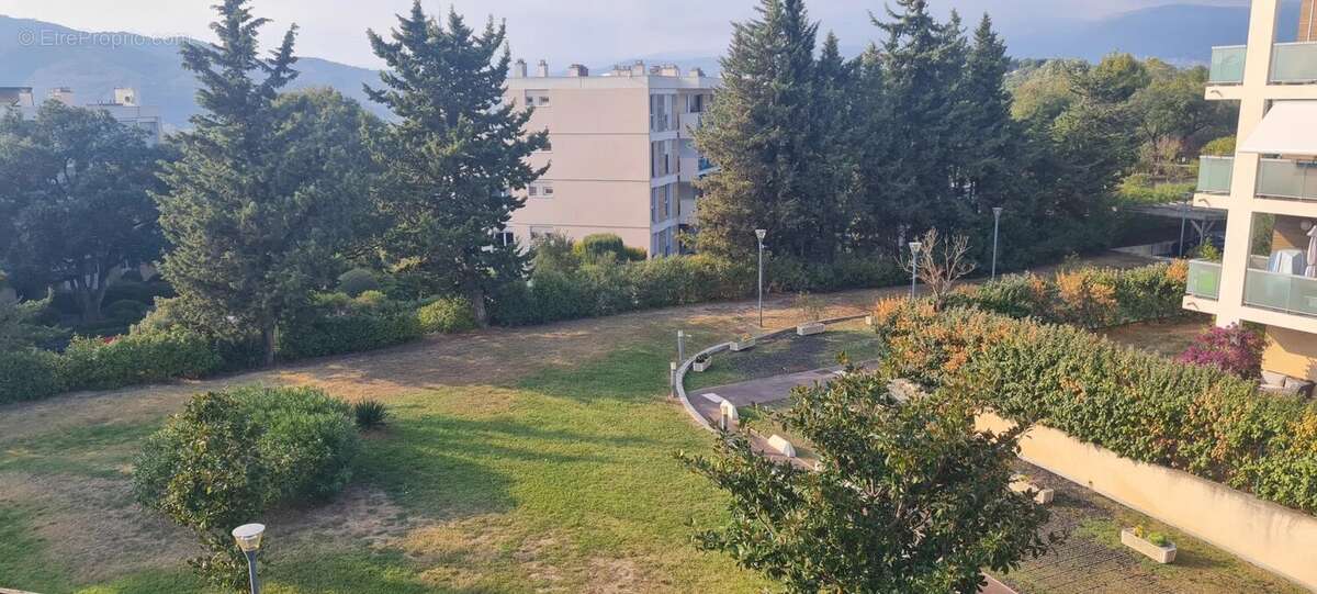 Appartement à LE CANNET