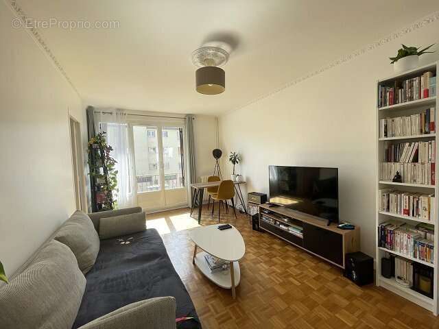 Appartement à MAISONS-ALFORT