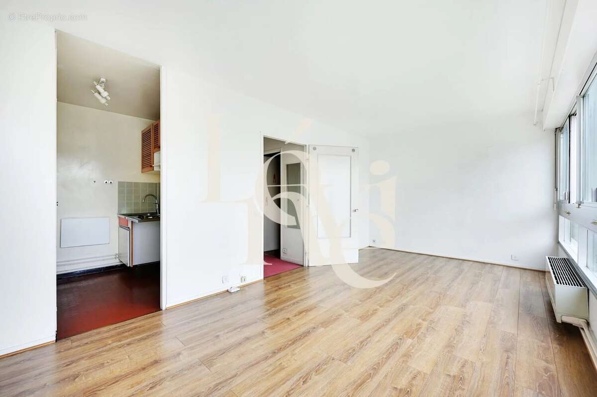 Appartement à PARIS-11E