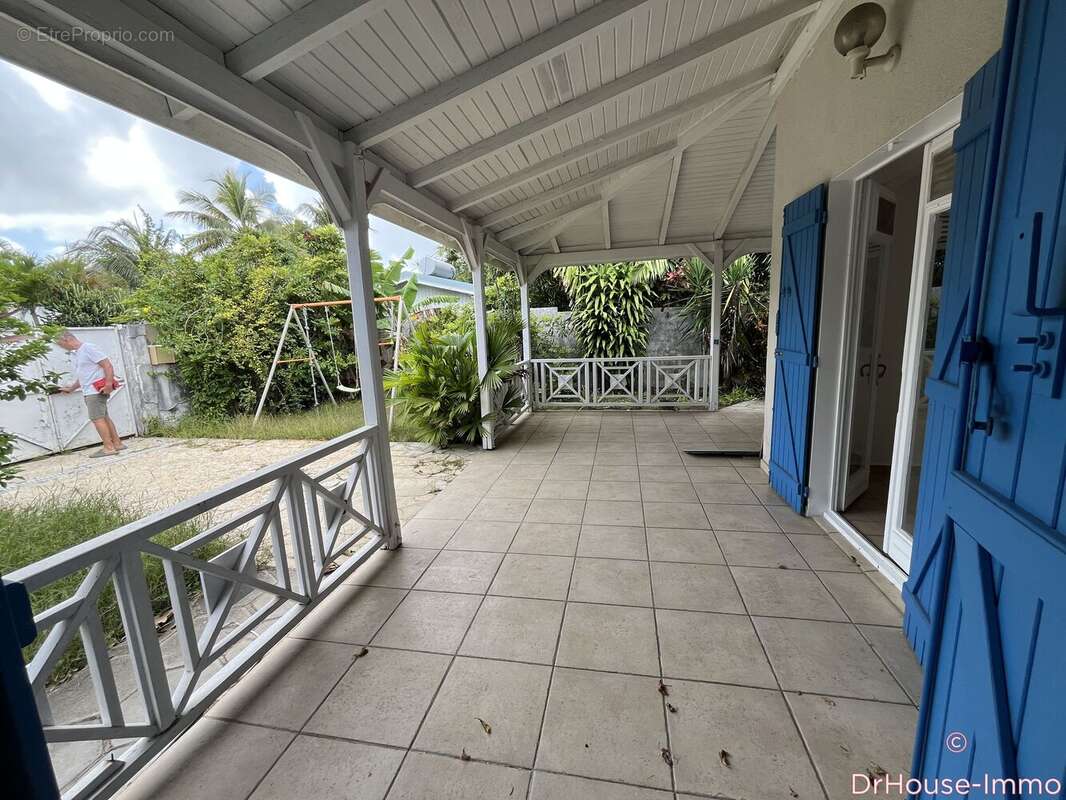 Maison à BAIE-MAHAULT