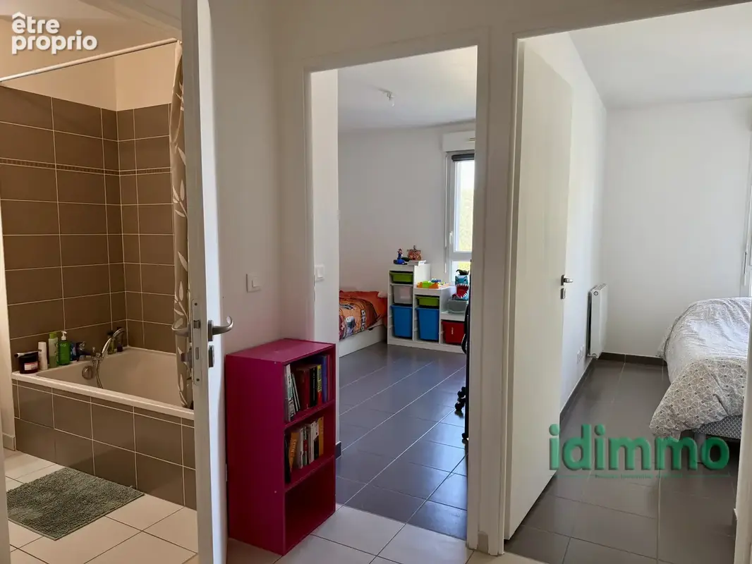T4 de 74,92 avec Terrasse à MIONS Parking fermée - photo 8