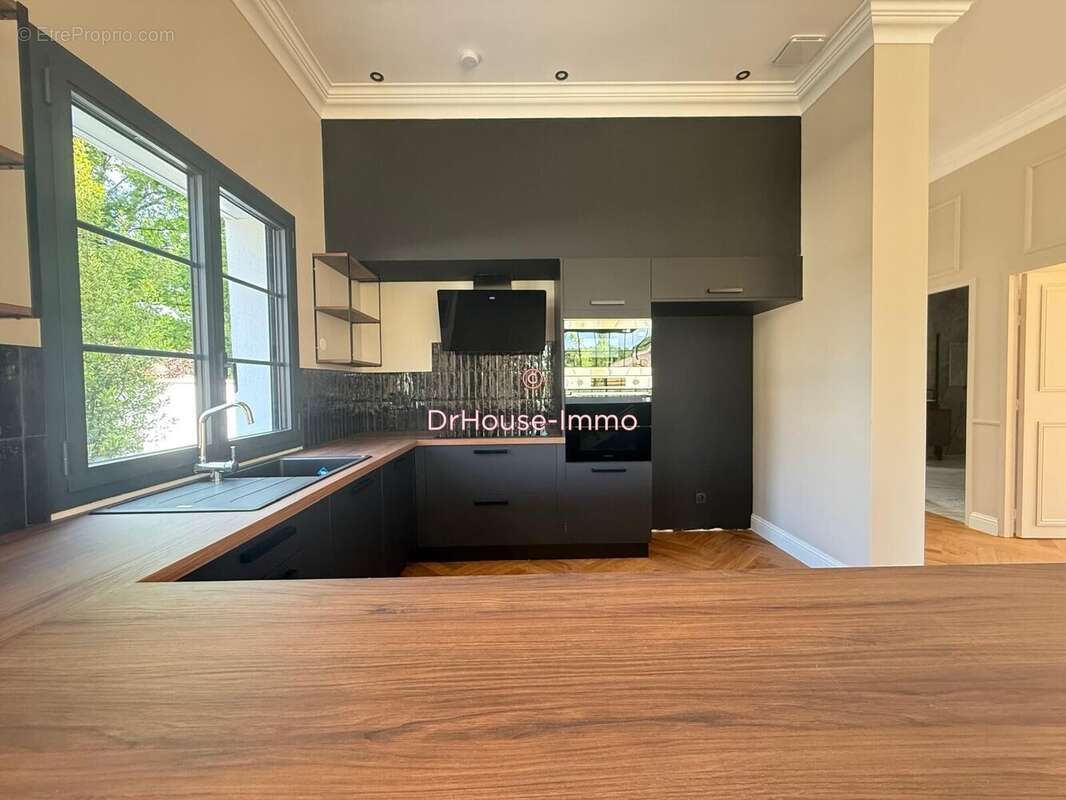 Maison à SAINT-SULPICE-ET-CAMEYRAC