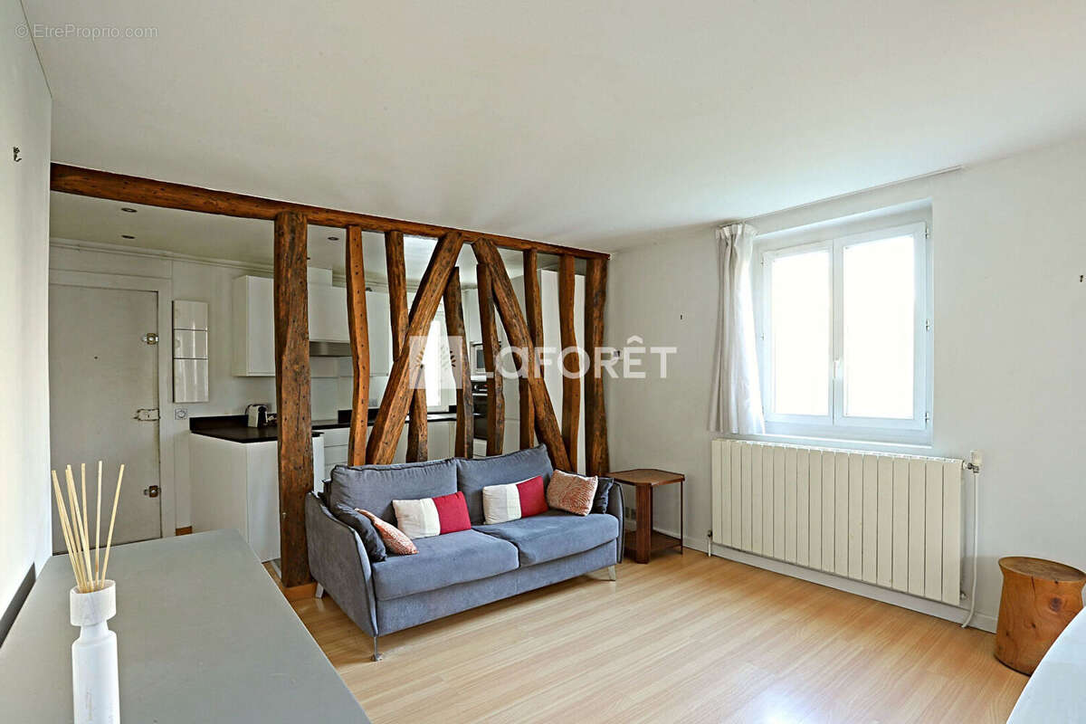 Appartement à PARIS-14E