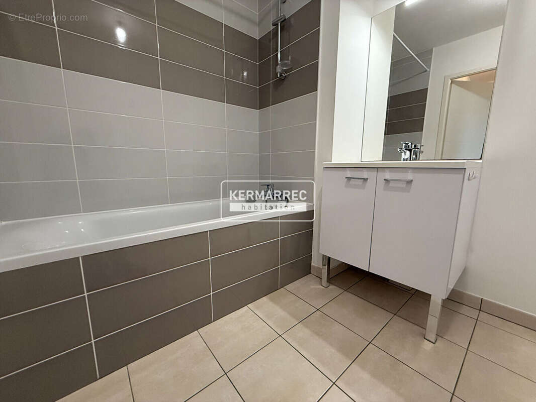 Appartement à SAINT-SEBASTIEN-SUR-LOIRE