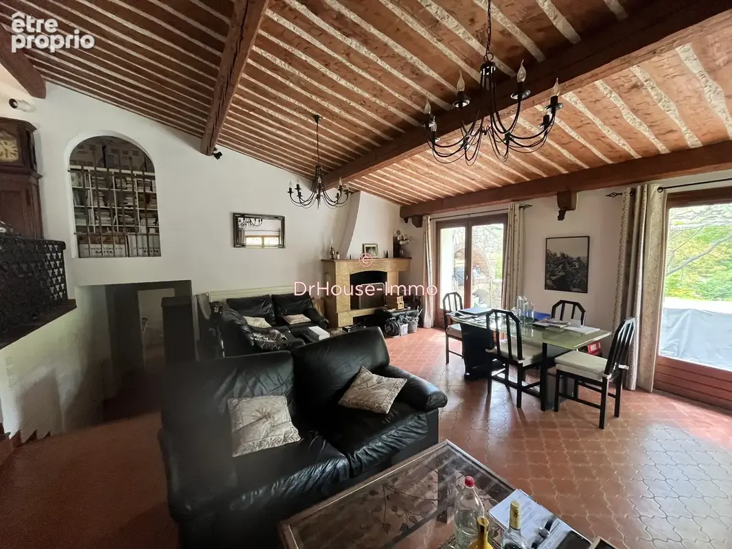 Maison 7 pièces 250 m² à vendre à Meounes-Les-Montrieux (83136) - photo 18