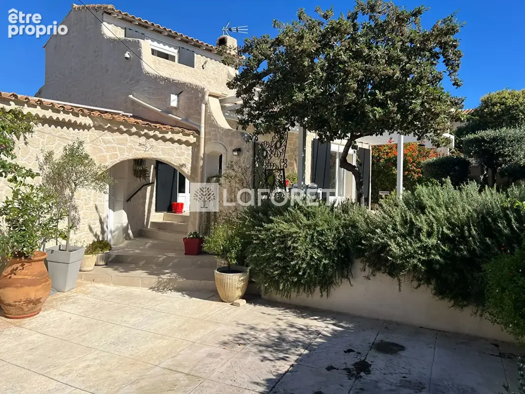 Maison Saint Mitre Les Remparts T4 garage - photo 4