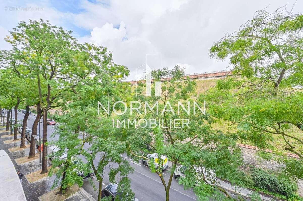 Appartement à PARIS-14E