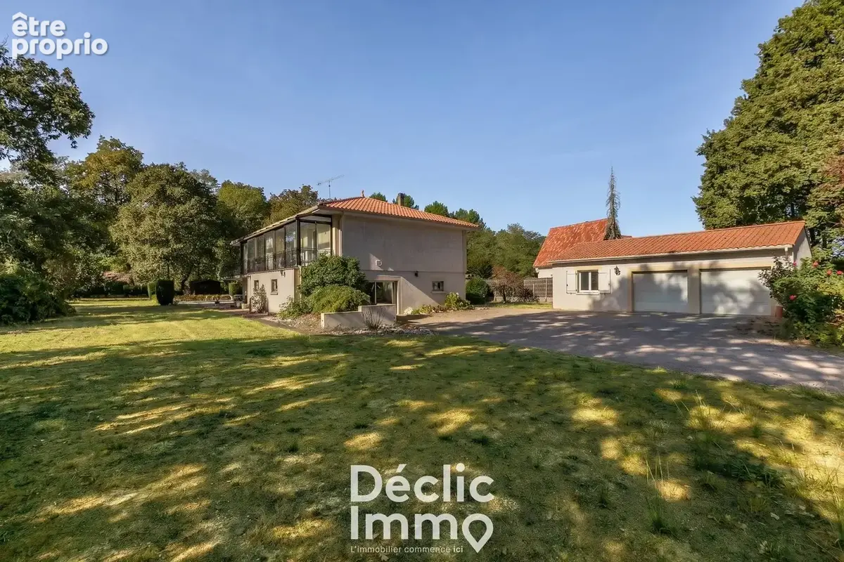 Maison familiale avec piscine et double garage - Saucats - photo 19