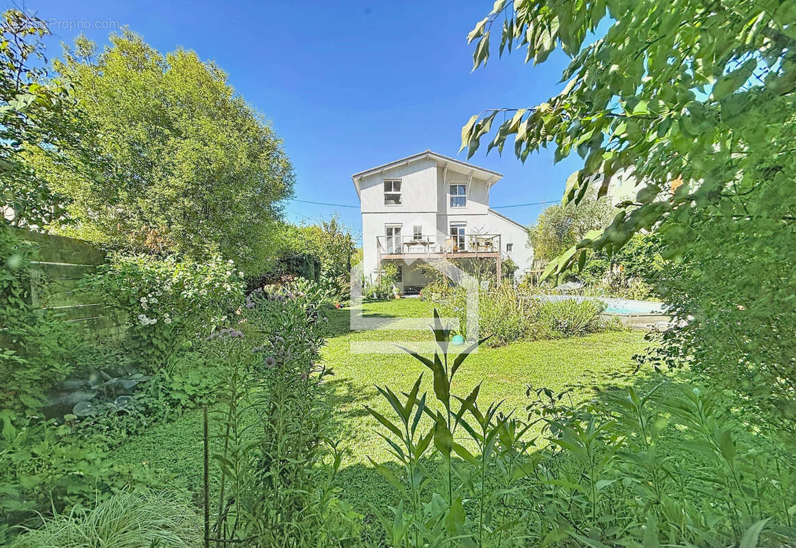 Maison à LE BOUSCAT