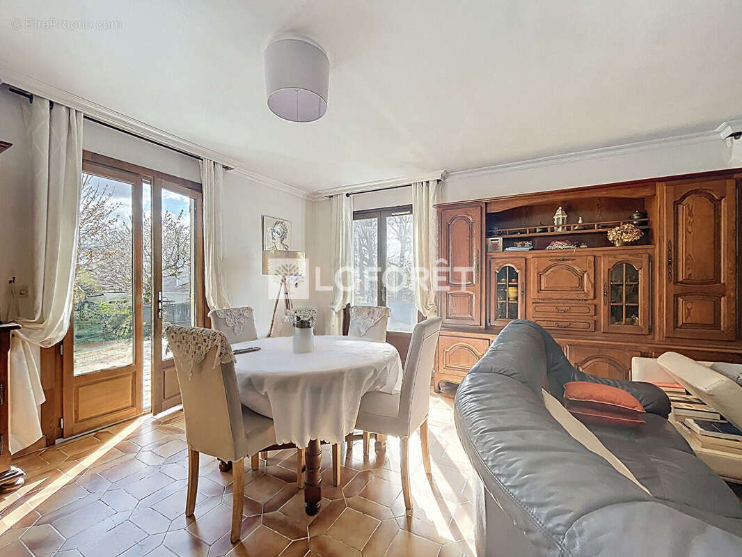 Maison à SAINT-MICHEL-SUR-ORGE