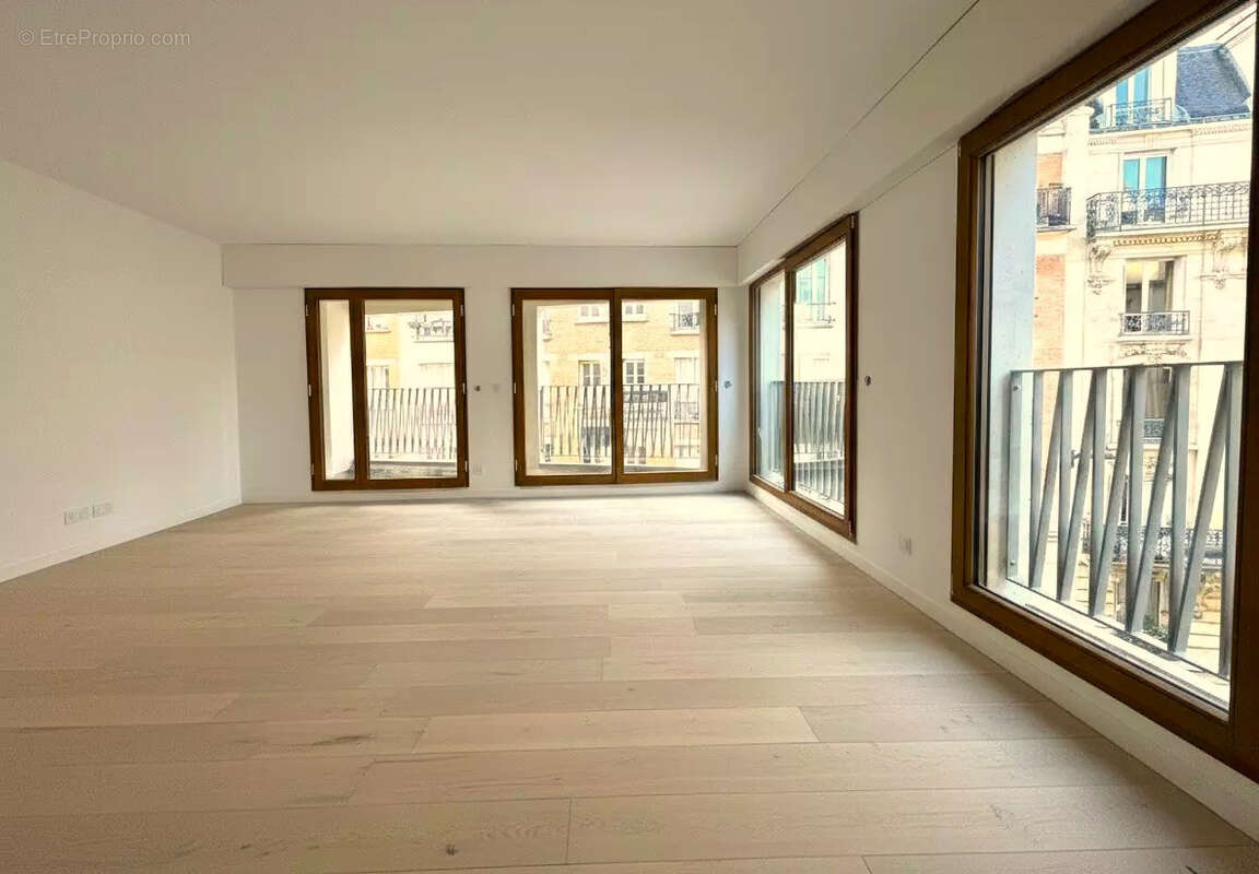 Appartement à PARIS-12E