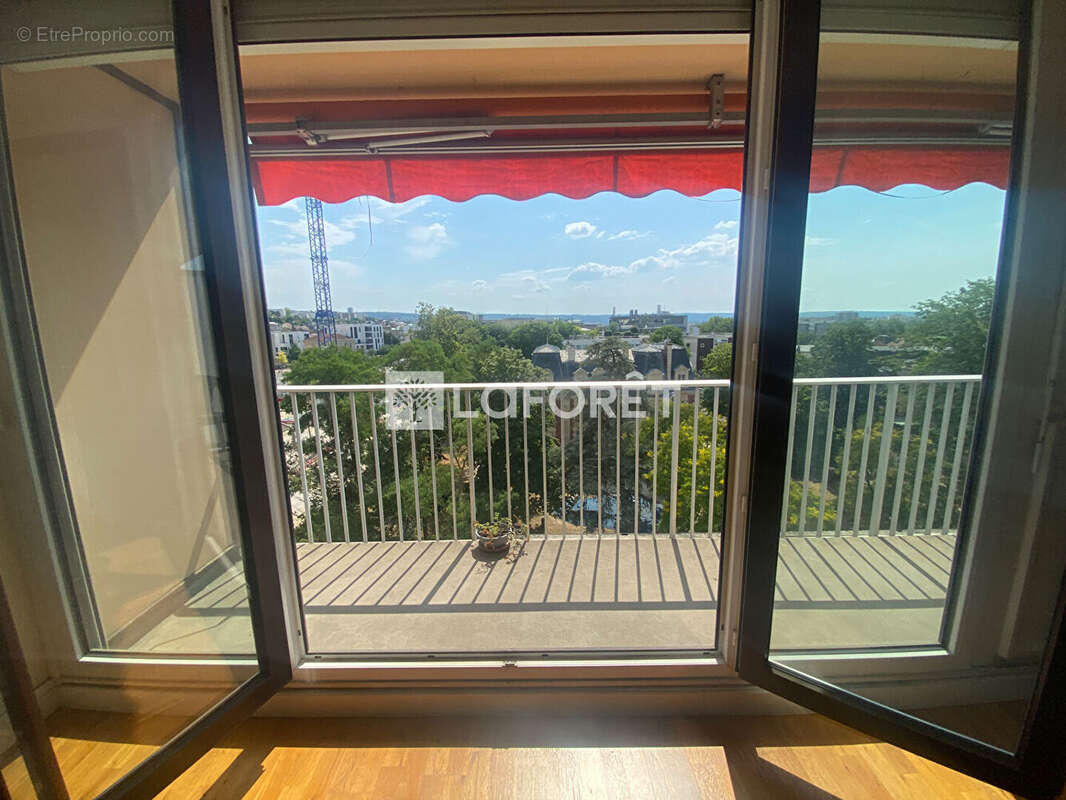 Futur metro 15 - grand studio balcon - tres bon dpe - cave - photo 4