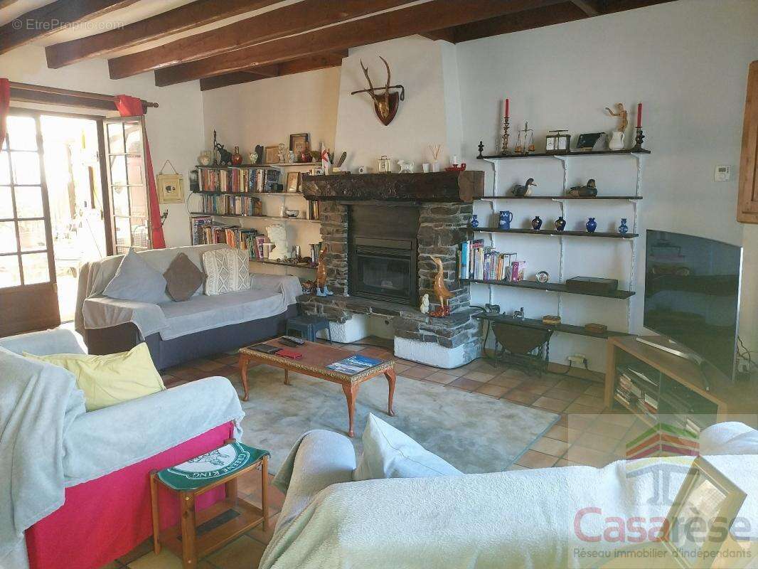 Maison à PLEUGUENEUC