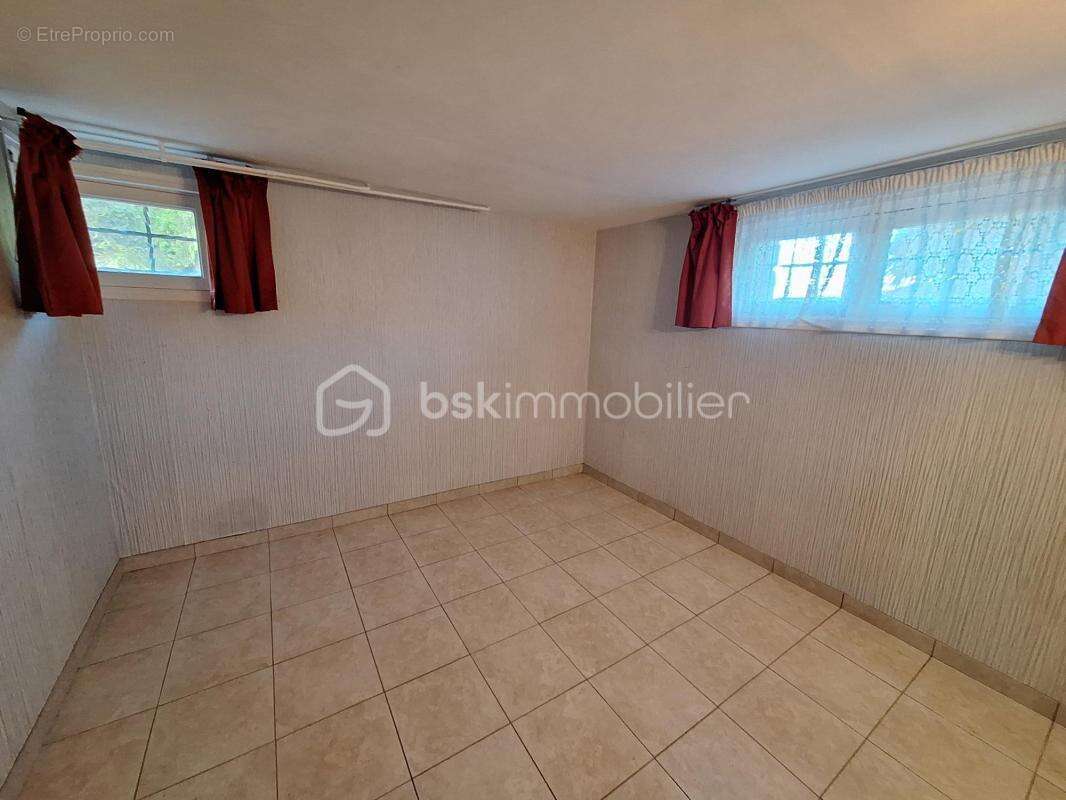 Maison à LE TEILLEUL