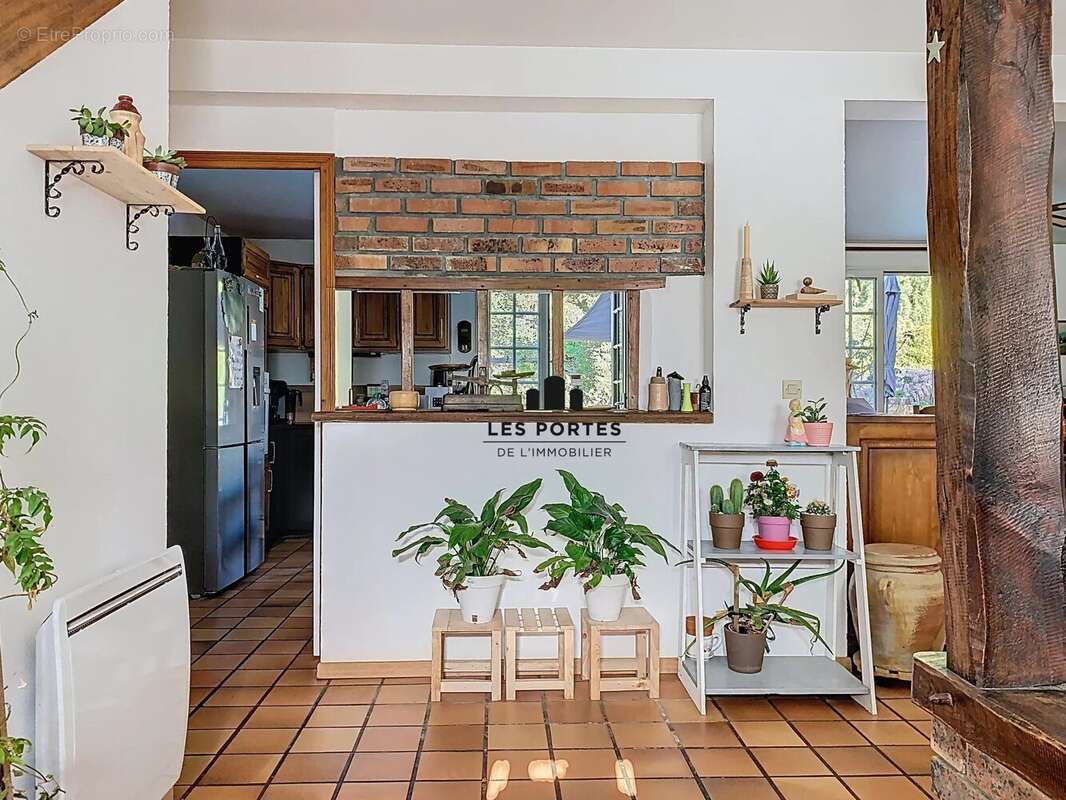 Maison à MILLY-LA-FORET