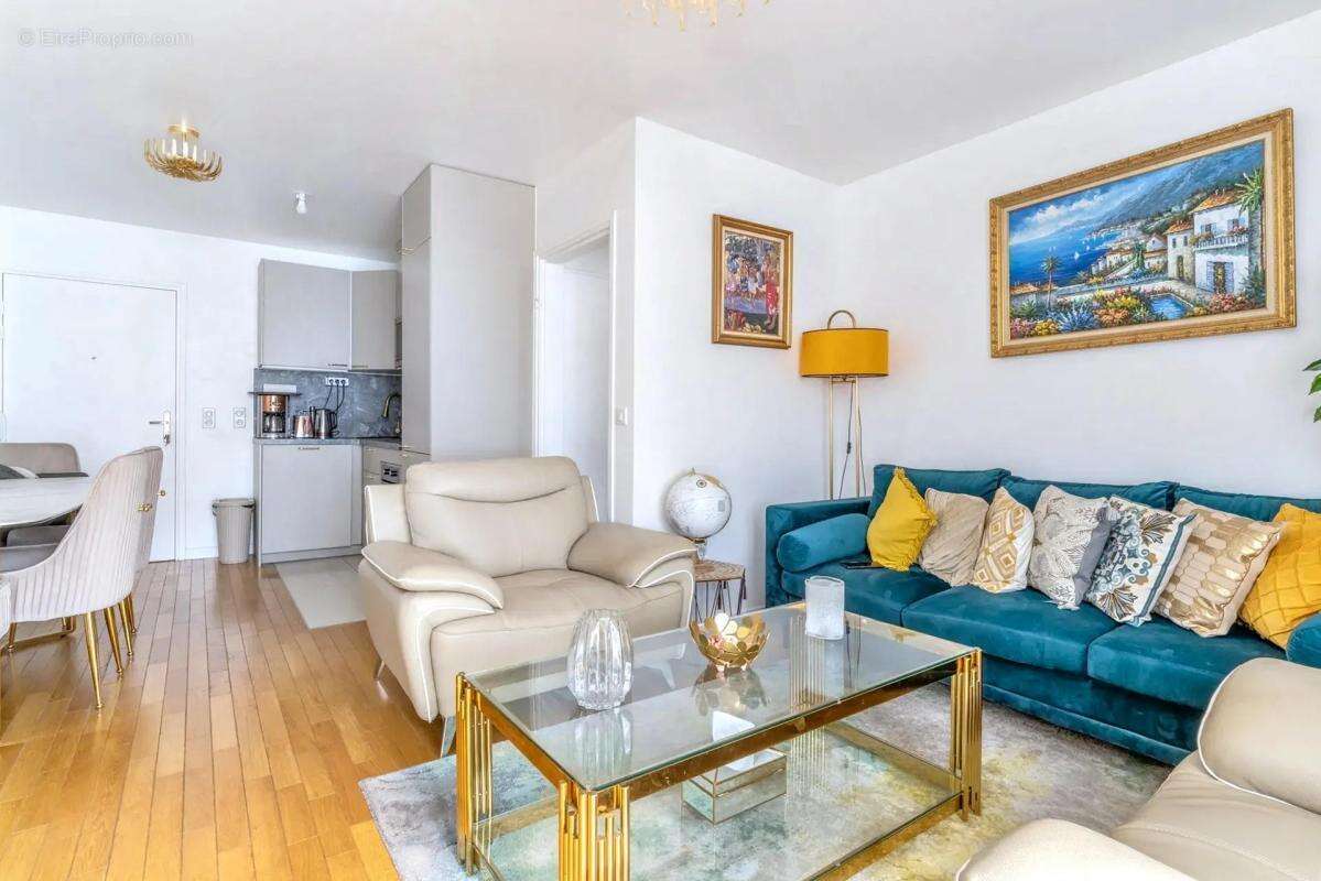 Appartement à COLOMBES