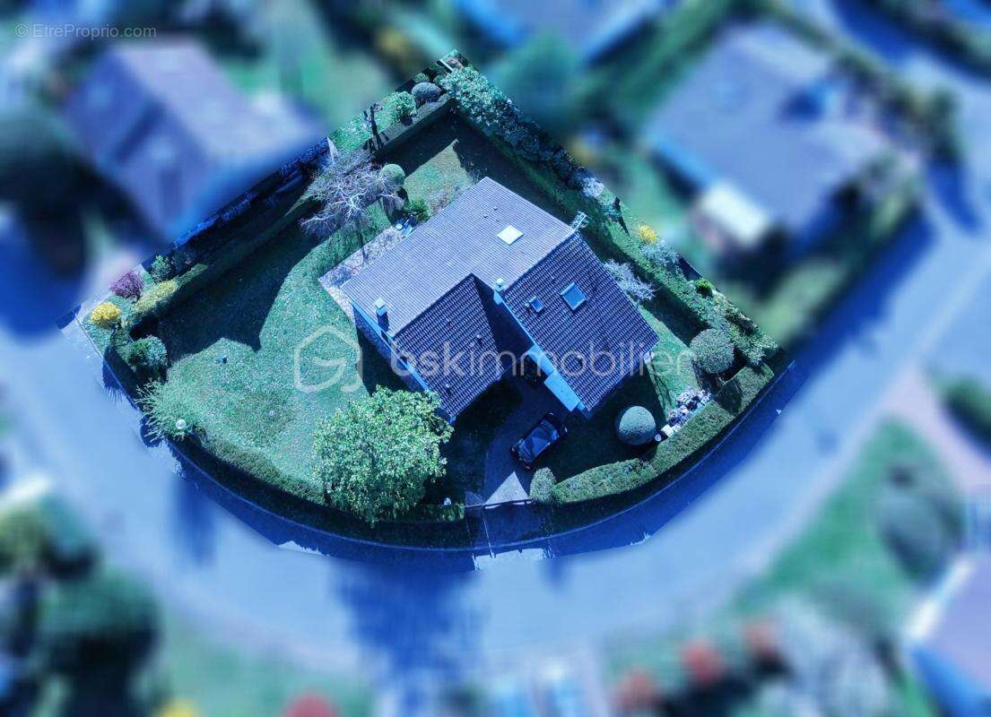 Maison à MAREIL-SUR-MAULDRE