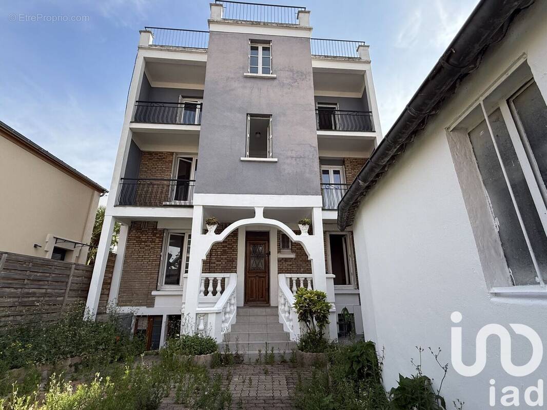 Photo 1 - Maison à NANTERRE