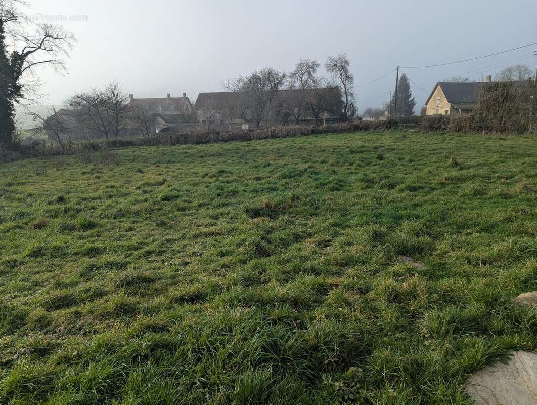 Maison à CROZON-SUR-VAUVRE