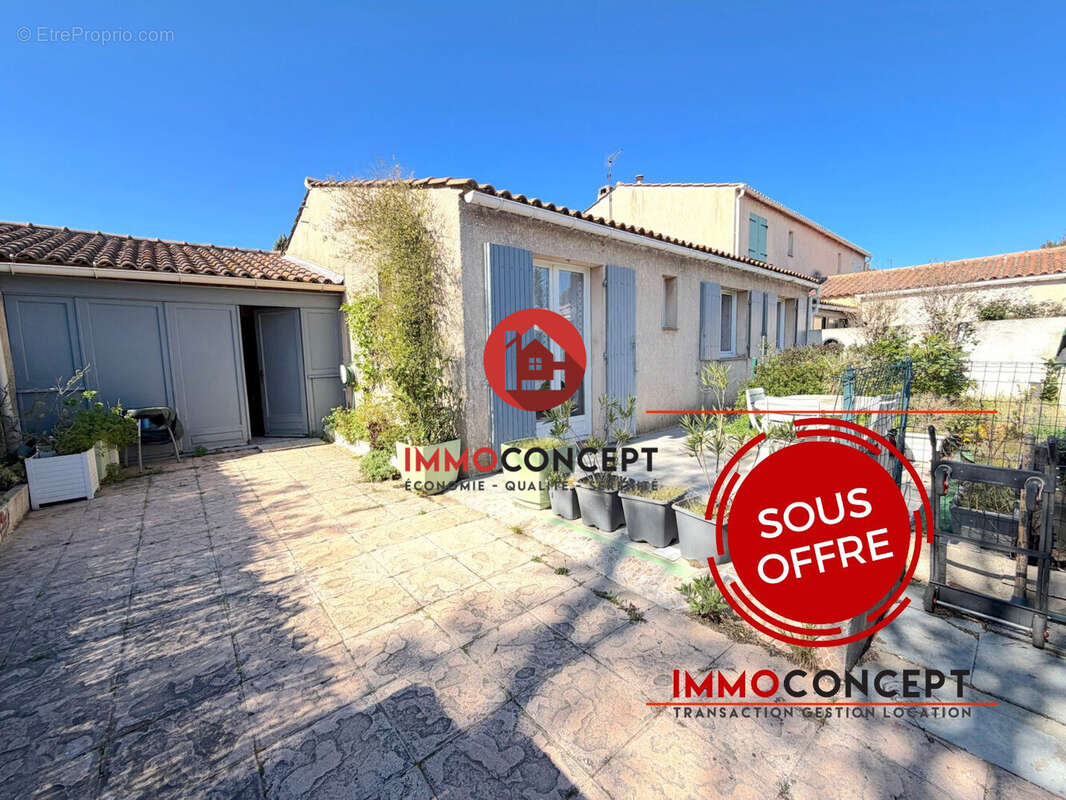 Maison à LES ANGLES