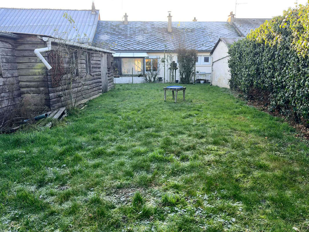 Maison à SAINS-RICHAUMONT