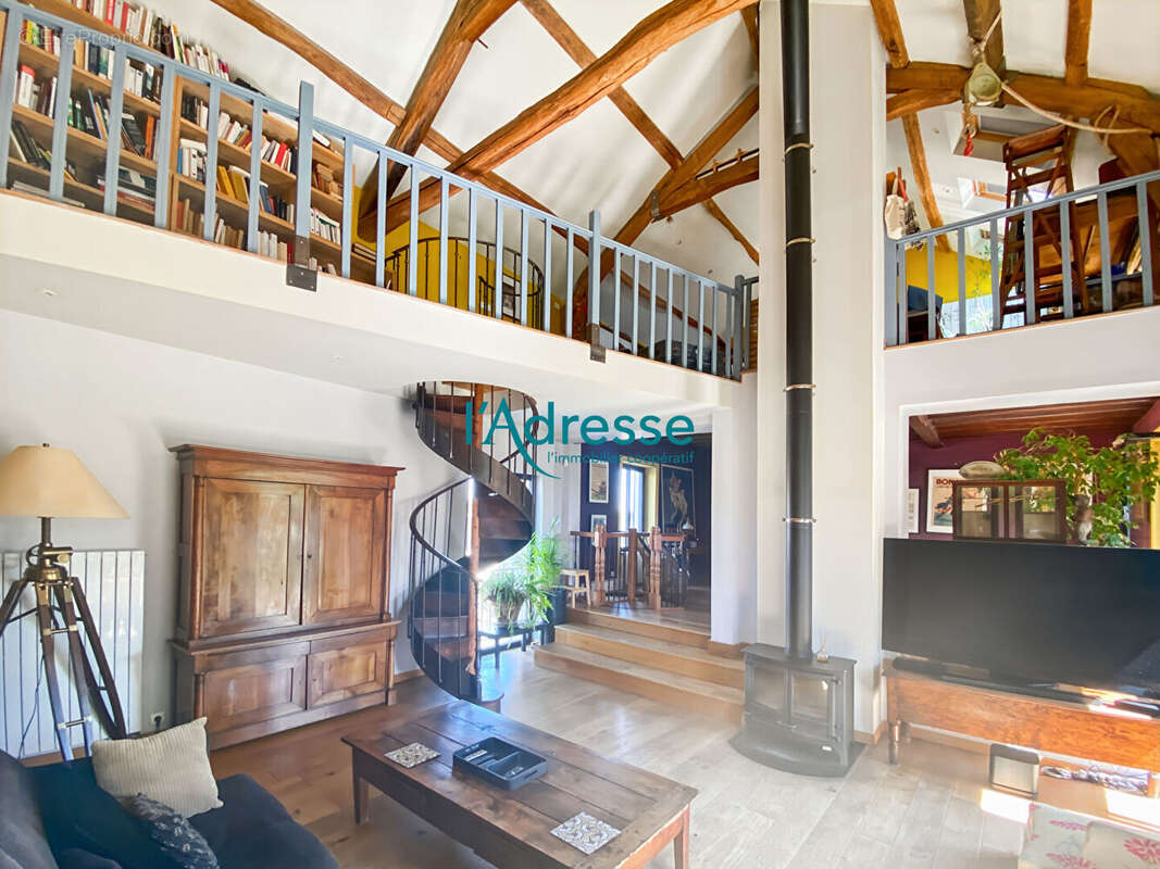 Maison à OINVILLE-SUR-MONTCIENT