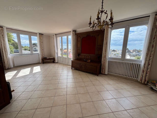 Maison à JULLOUVILLE