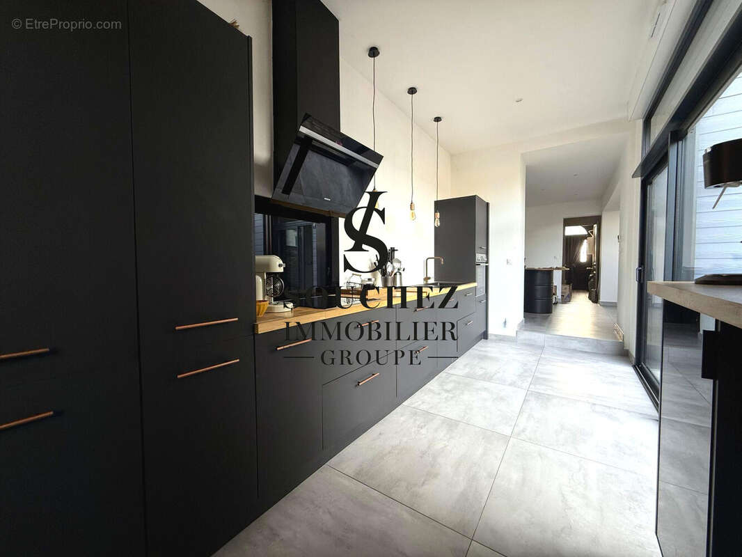Maison 180 m² à Arras  - photo 5
