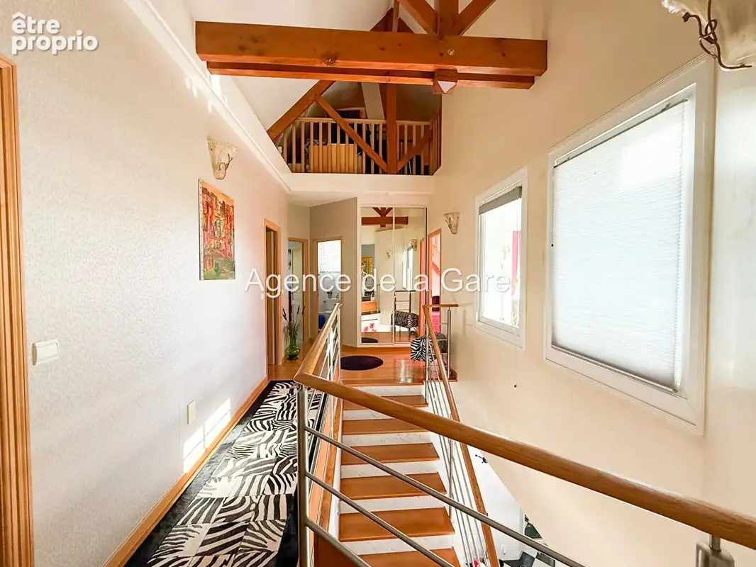 Chatou élégante maison familiale de 7 pièces avec jardin, terrasses et jacuzzi - photo 18
