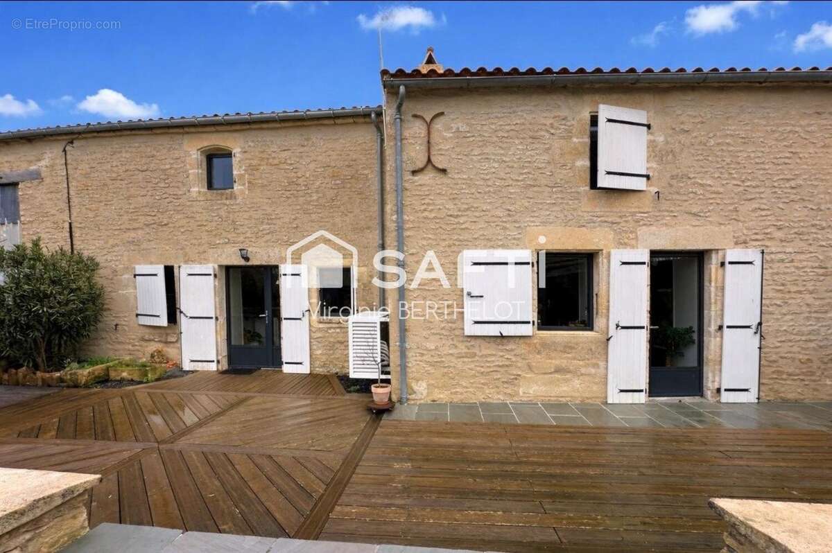 Maison 160 m² à Aiffres  - photo 3