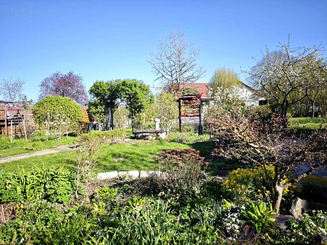 Maison à THAON-LES-VOSGES