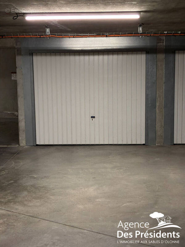 Parking à LES SABLES-D&#039;OLONNE