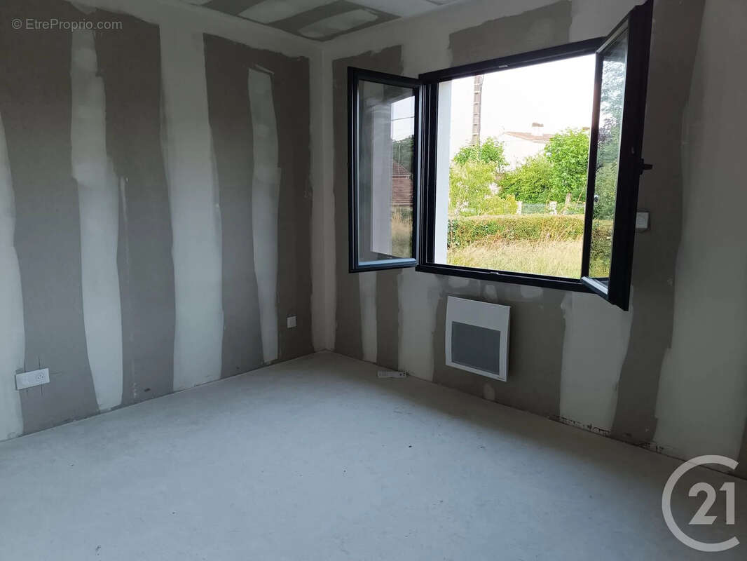 Maison à SAINT-AIGULIN