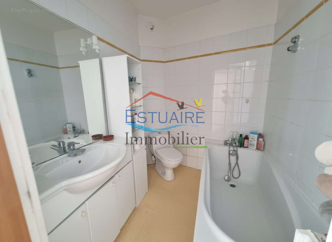 Maison à SAINT-ETIENNE-DE-MONTLUC