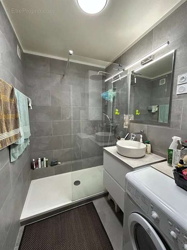 Appartement à PARIS-19E