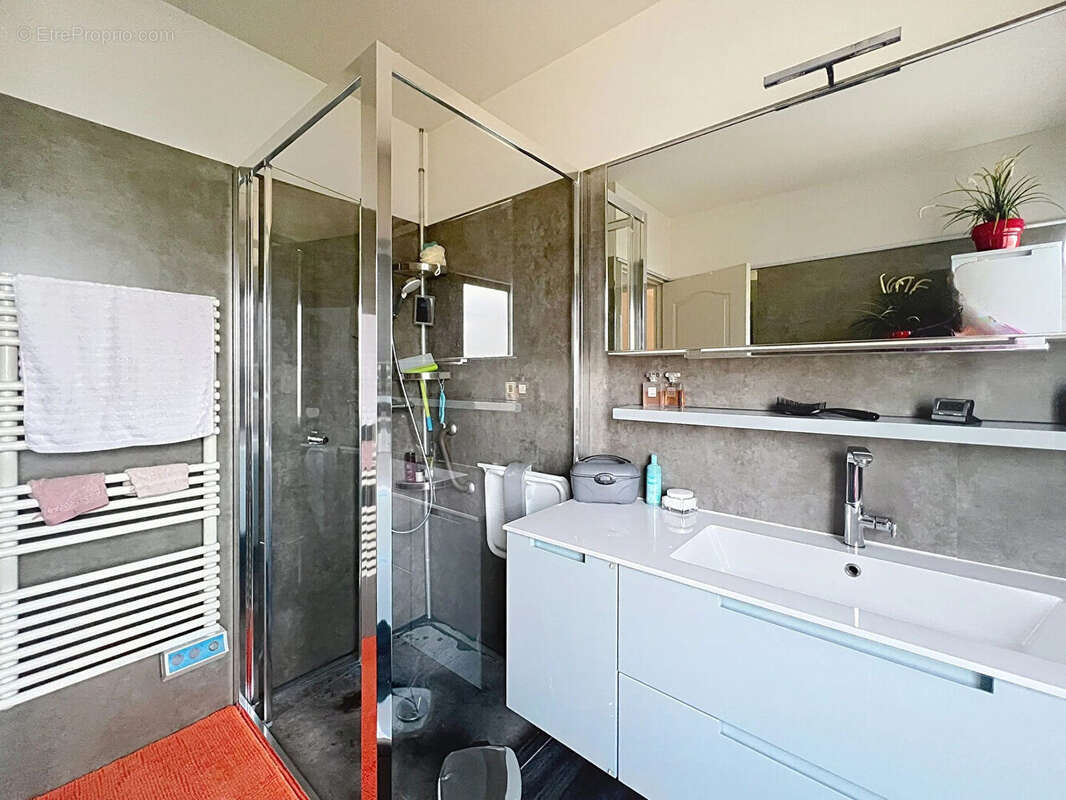 Appartement à CARQUEIRANNE