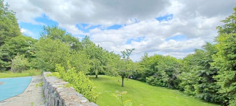 Maison 6 pièces avec piscine et terrain - photo 11