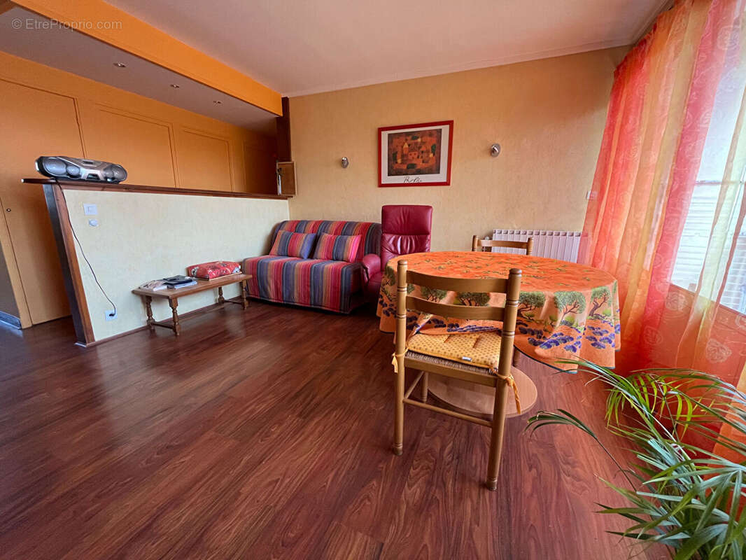 Appartement à GUILHERAND-GRANGES