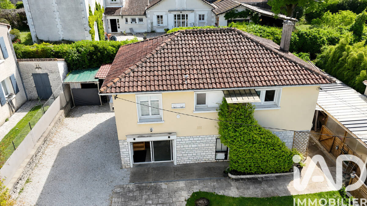 Photo 1 - Maison à GOND-PONTOUVRE
