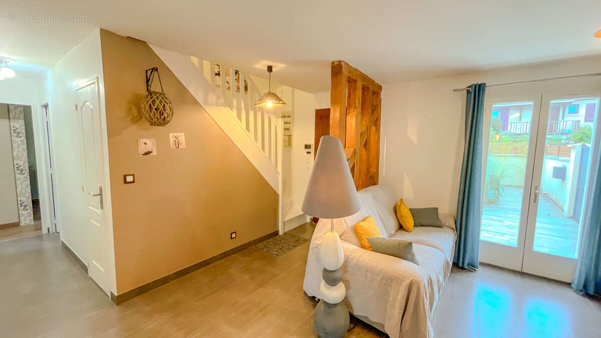 Maison à COMPANS
