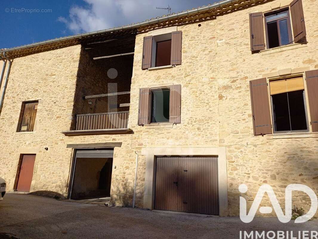 Maison 96 m² à Saint-Marcel-De-Careiret  - photo 3