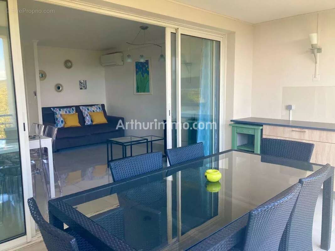 Appartement à GRIMAUD