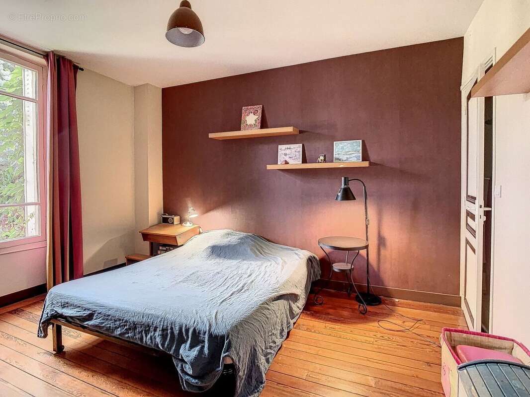 Maison à SAINT-MAUR-DES-FOSSES