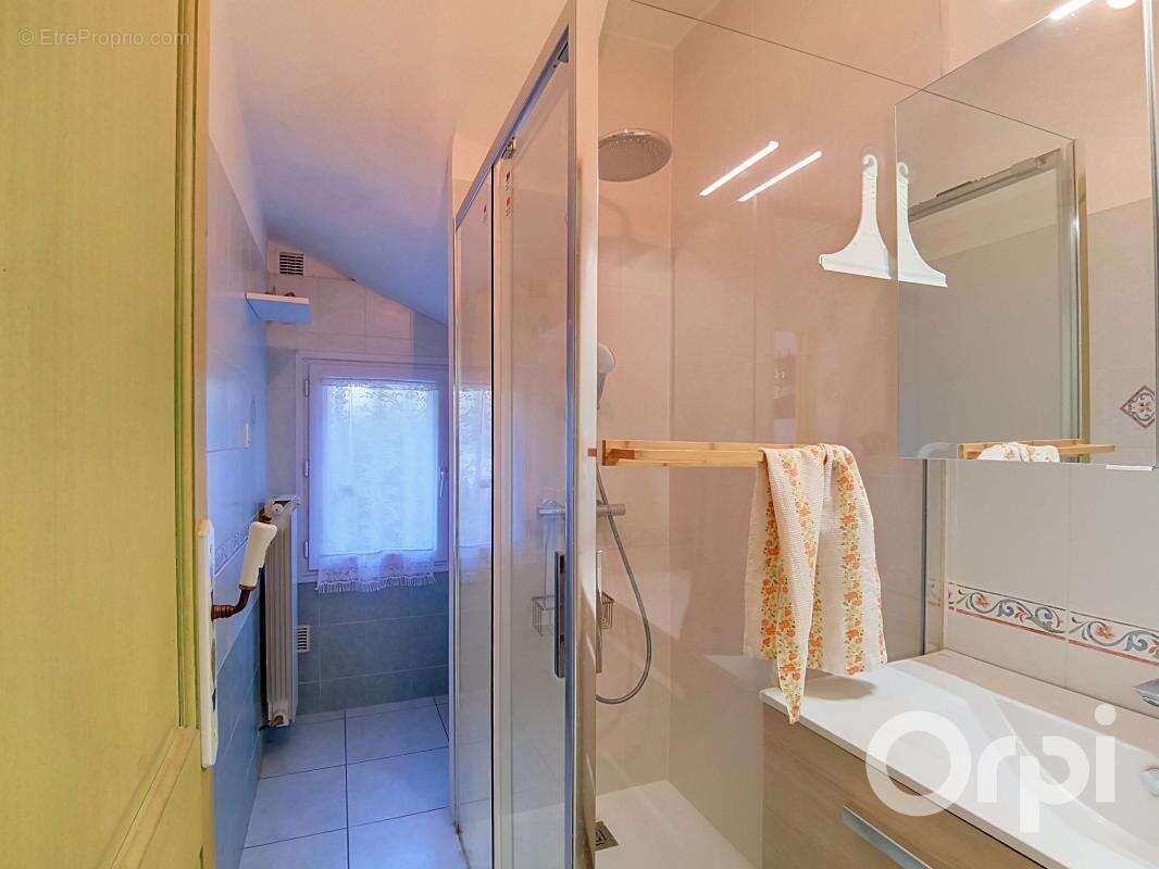 Toulon Ouest (83200) Maison Type 6 de 147 m² quartier l'Escaillon - photo 10