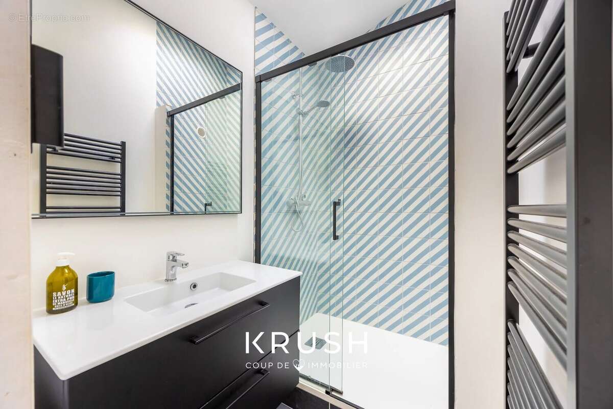 Appartement à MARSEILLE-6E