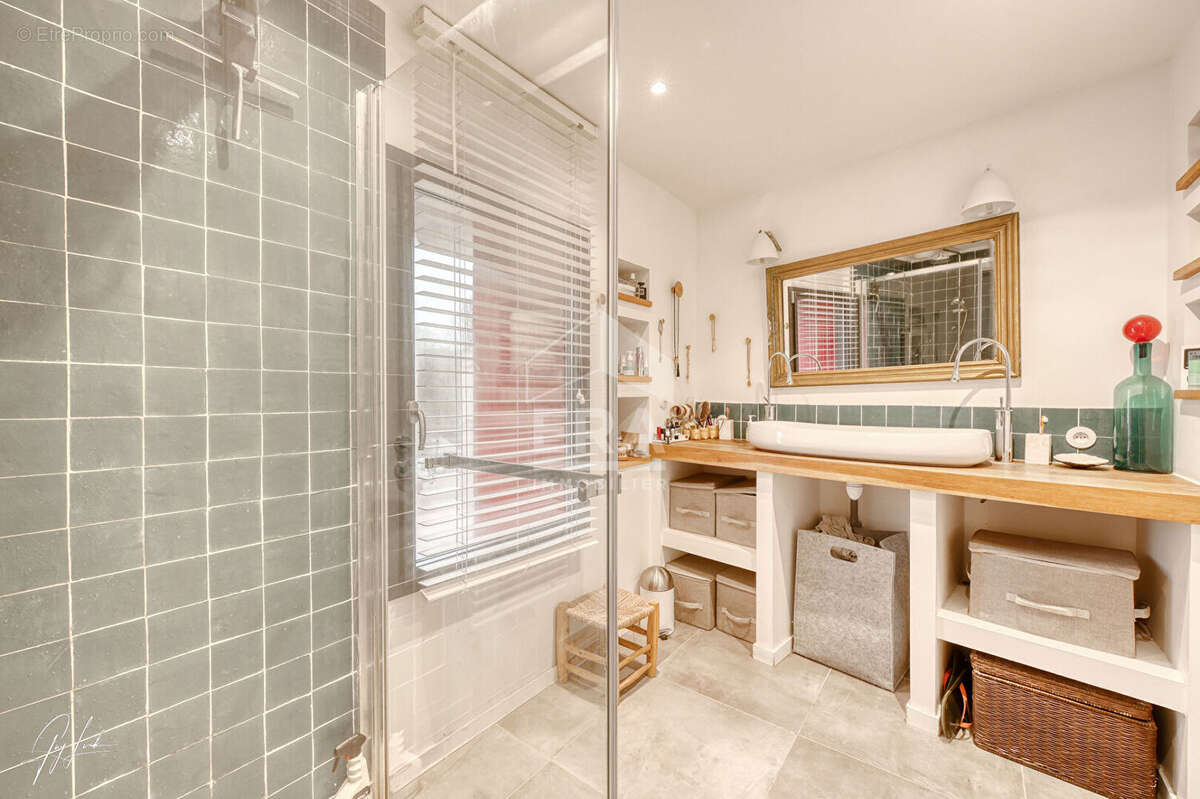 Maison à VILLE-D'AVRAY